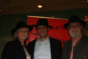 Sozialistenhutverleihung (v.l. Hannelore Kraft, Raed Saleh, Leo Wiedemann)